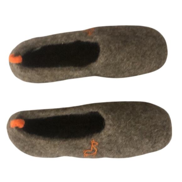 Wildllama Scandinavian felt felted wool slippers in brown size large - Picture 5 of 12